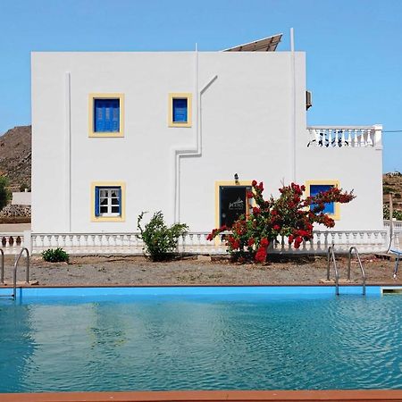 Aeriko Hotel Apartments Agia Marina  エクステリア 写真