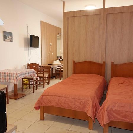 Aeriko Hotel Apartments Agia Marina  エクステリア 写真