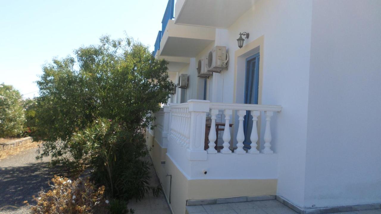 Aeriko Hotel Apartments Agia Marina  エクステリア 写真