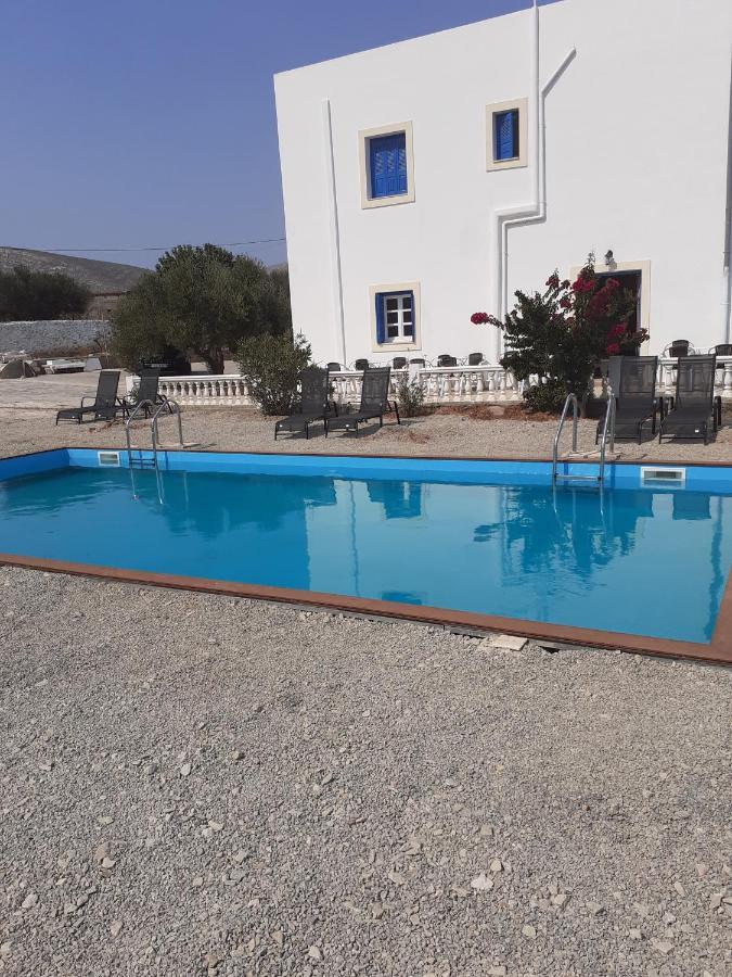Aeriko Hotel Apartments Agia Marina  エクステリア 写真