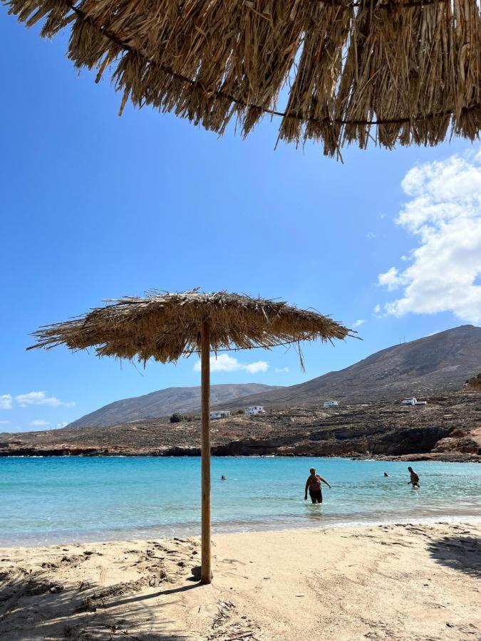 Aeriko Hotel Apartments Agia Marina  エクステリア 写真