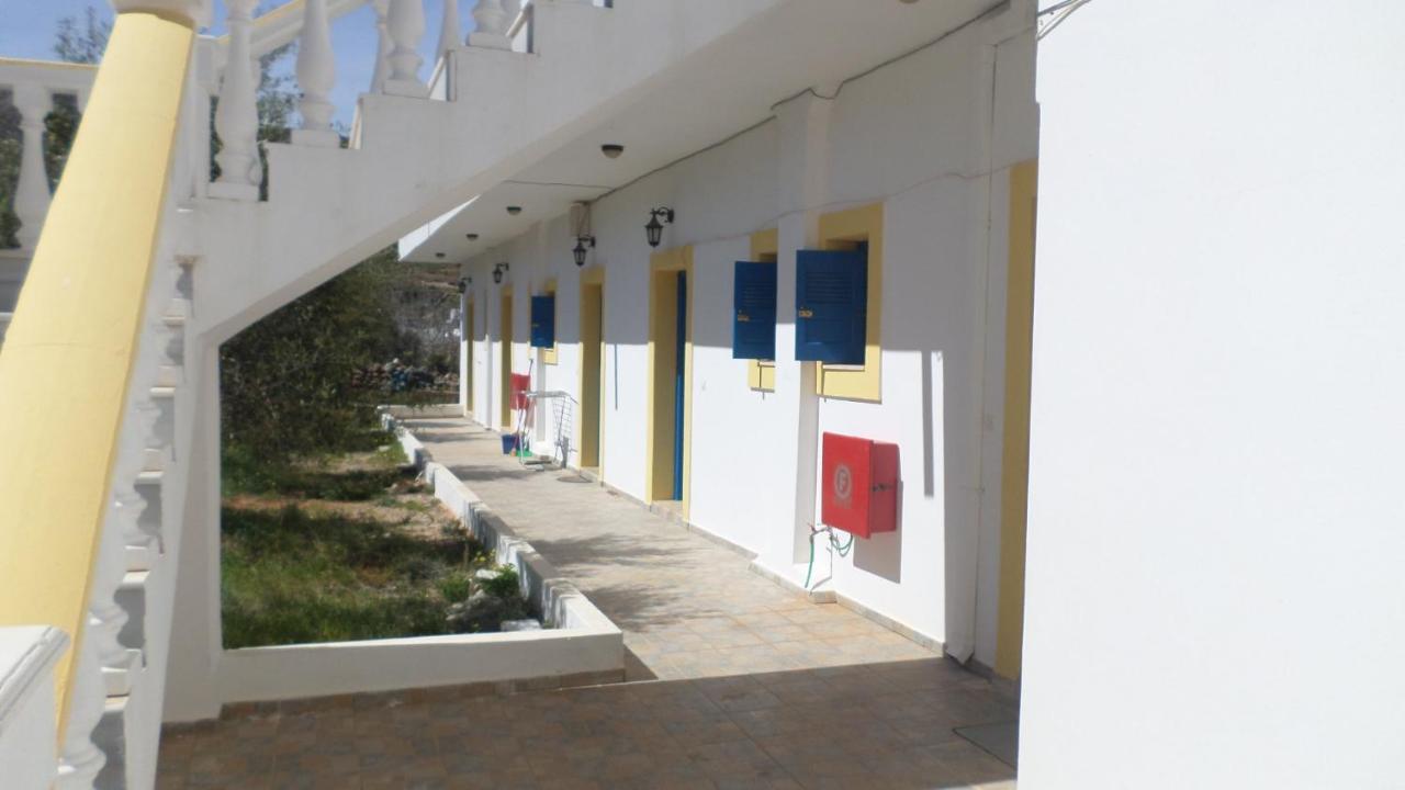 Aeriko Hotel Apartments Agia Marina  エクステリア 写真