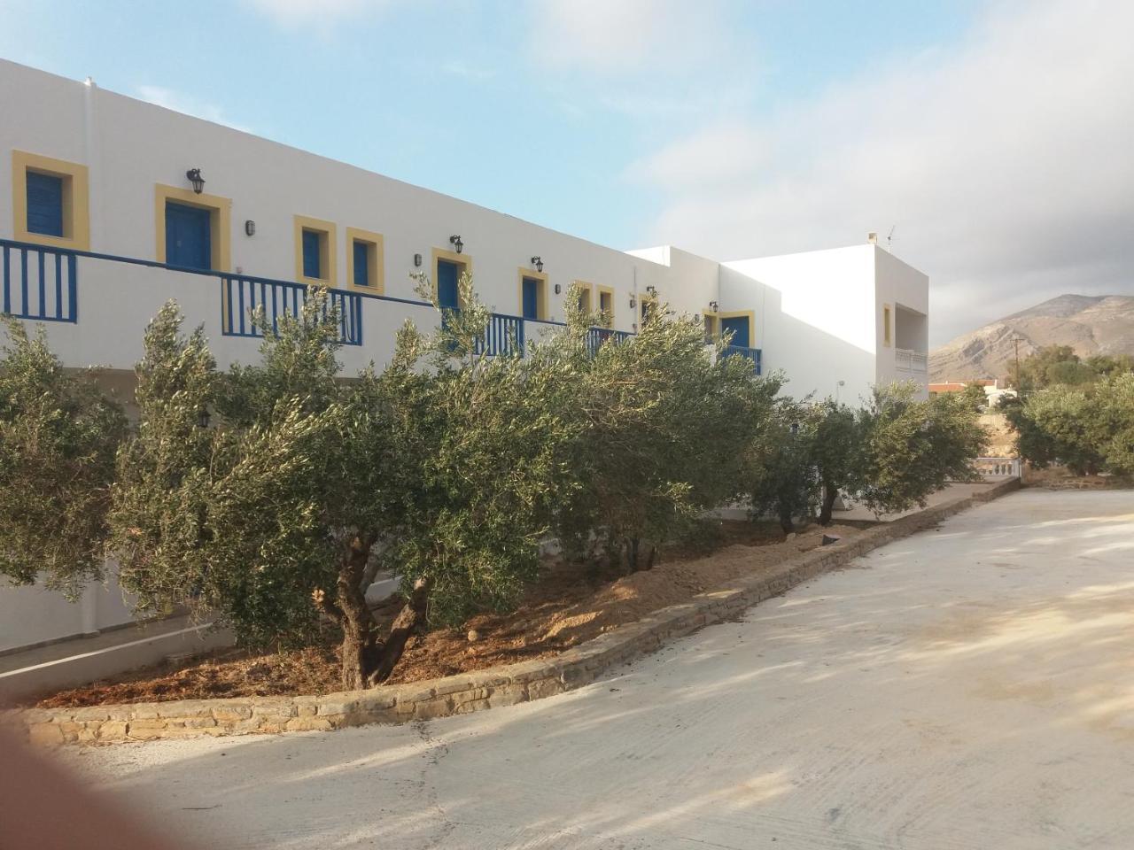 Aeriko Hotel Apartments Agia Marina  エクステリア 写真