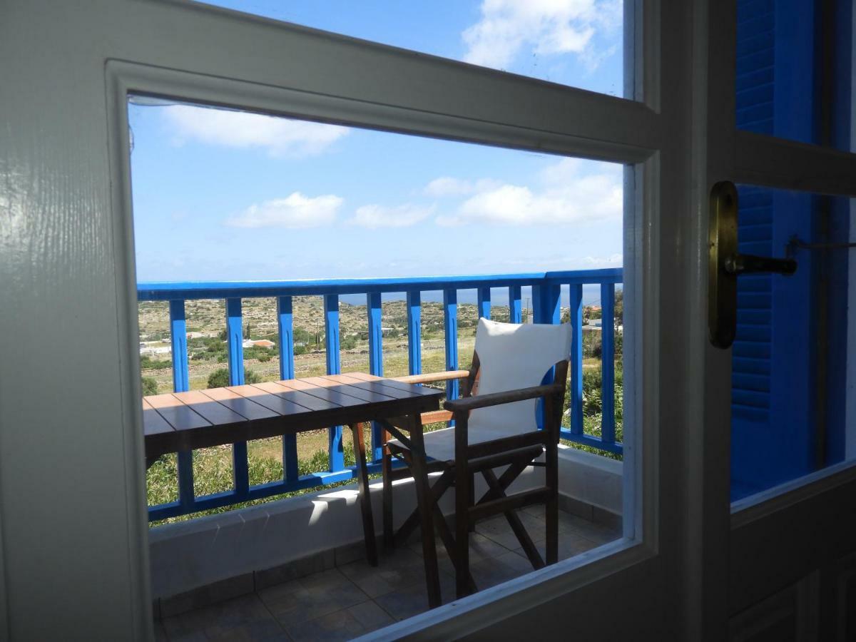 Aeriko Hotel Apartments Agia Marina  エクステリア 写真