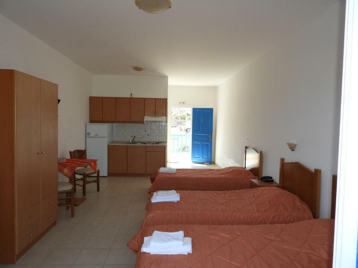 Aeriko Hotel Apartments Agia Marina  エクステリア 写真